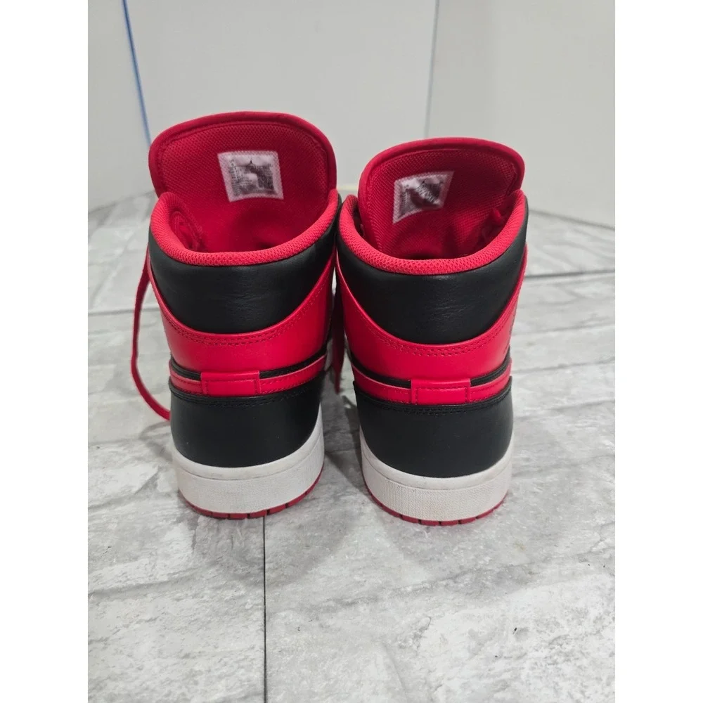 Air Jordan‎ 1 AJ1 Sz 9 Mid Bred Black Fire Red Sneakers DQ8426-060